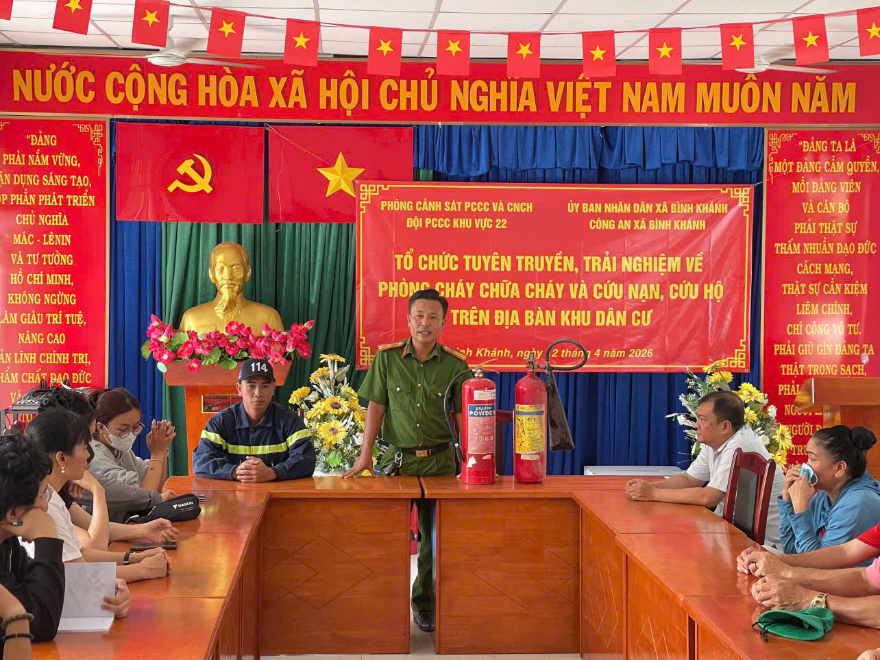 Tuyên truyền an toàn PCCC và CNCH đối với khu dân cư thuộc xã Bình Khánh
