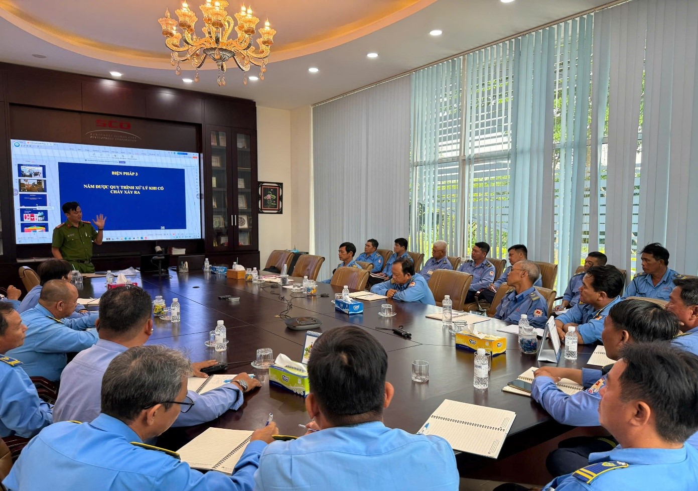 Tuyên truyền nghiệp vụ PCCC và CNCH cho Đội viên Đội Phòng cháy chuyên ngành tại KCN Tân Phú Trung