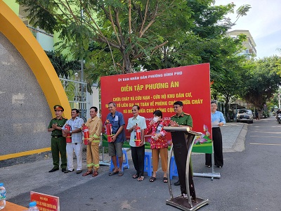 Ra mắt mô hình “Tổ liên gia an toàn PCCC”, “Điểm chữa cháy công cộng”